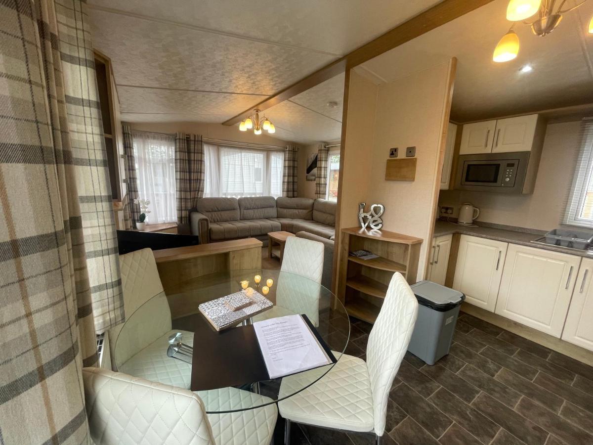 Two Bedroom Caravan At Lilliarsedge ジェドバラ エクステリア 写真